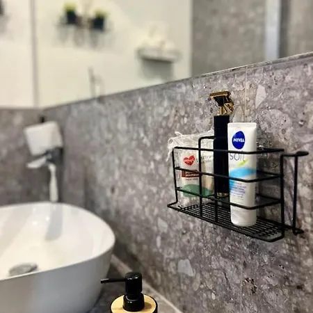 Whispering Ocean Retreat *